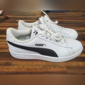 Puma Sneakers